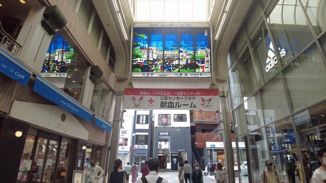 4K 🇯🇵Kobe Sannomiya Center Street Market // Window-shopping with a friend //@maliainjapan смотреть онлайн