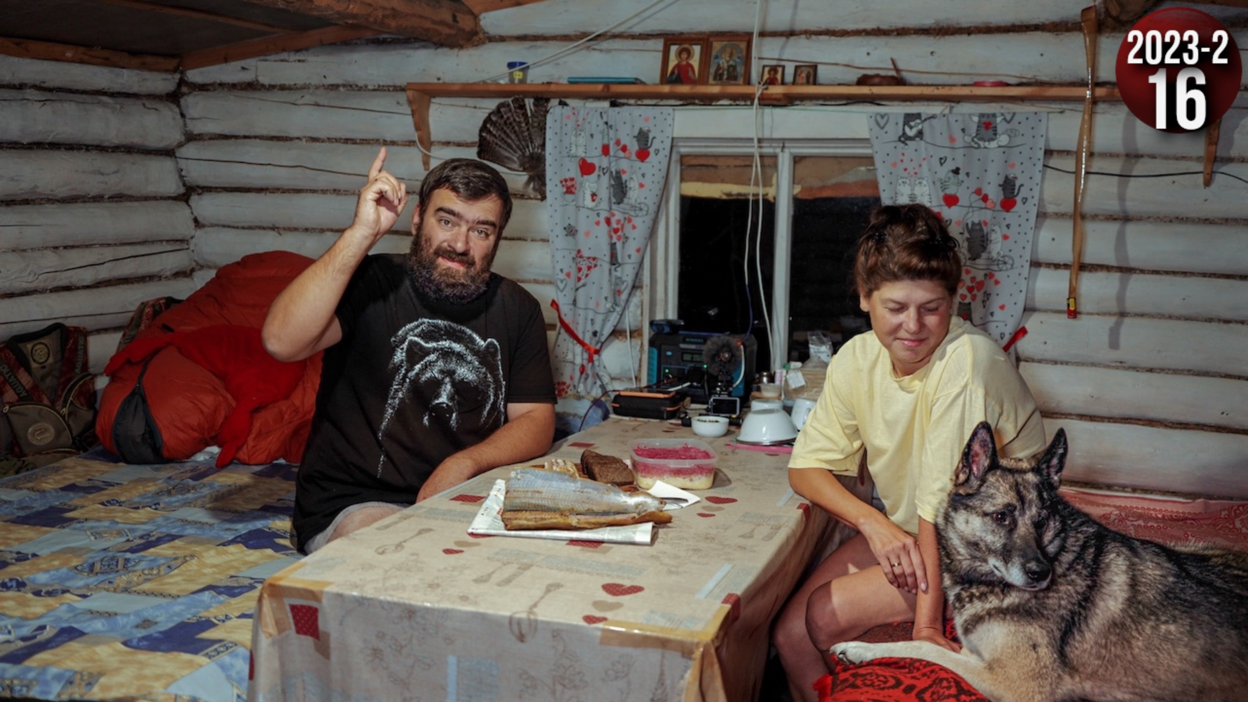 Готовимся к зиме. Как живут люди в глухой тайге Приполярного Урала. Ремонт избы. Обычные будни. 16с смотреть онлайн