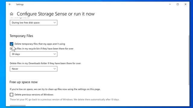How to reclaim space after upgrading to the Windows 10 May 2019 Update (delete Windows.old). смотреть онлайн