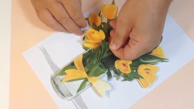 Yellow Tulips in Vase 3D Picture Project from Alan and Barry смотреть онлайн