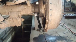 Перенос задних амортизаторов Нива 2121 под новый образец))