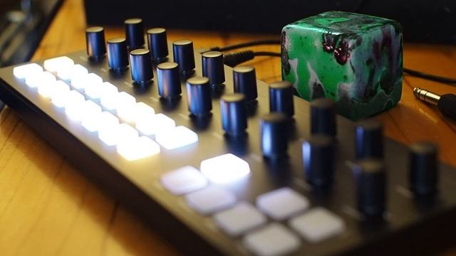 Blake's 3 - Torso T-1 Algorithmic Ambient смотреть онлайн