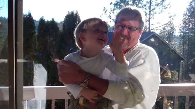 AK and Papa getting some windows dirty смотреть онлайн