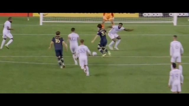 Eintracht Frankfurt SIGNS wonderkid Paxten Aaronson! смотреть онлайн