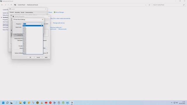 How to enable Bass Boost for your speakers in Windows. смотреть онлайн