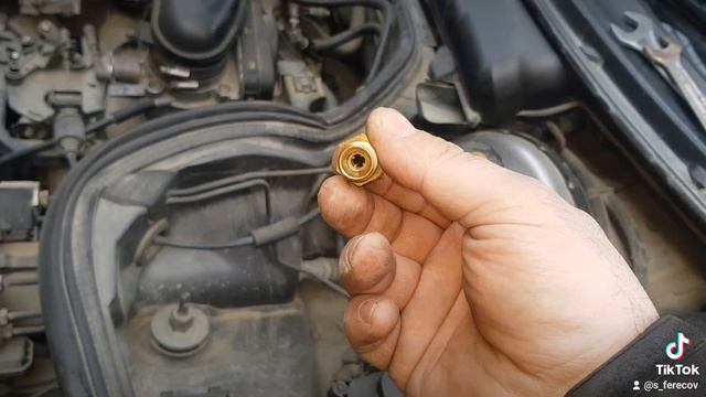 Замена микрофильтра Mercedes benz w210 смотреть онлайн