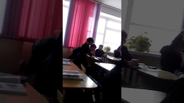 Агрошкольники. Учитель отошло л на 5 мин. 6 а смотреть онлайн