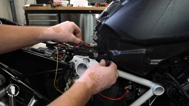 INNOVV K2 (SCREW BY SCREW) INSTALLATION BMW R1250GS HP