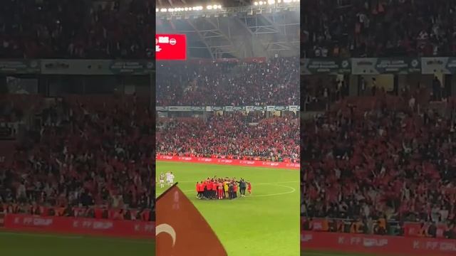 Türkiye Letonya Maç Bitimi Ve Sonrası Ölürüm Türkiyem смотреть онлайн
