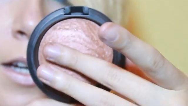 Mineralize Skin Finish MAC смотреть онлайн