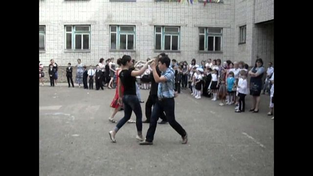 Казахстан Уральск СОШ №9 11 "Б" Выпуск 2012 смотреть онлайн