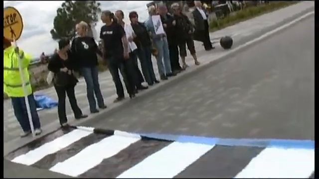Guerilla Lollipop man.wmv смотреть онлайн