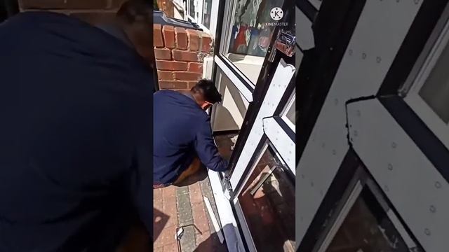 Window Glazing Fixing Process смотреть онлайн