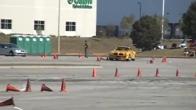 72 Pontiac Firebird Autocross смотреть онлайн