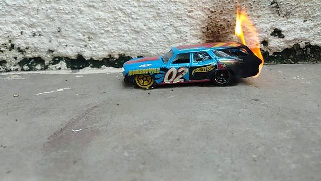 Real HoT Burning Hotwheel смотреть онлайн