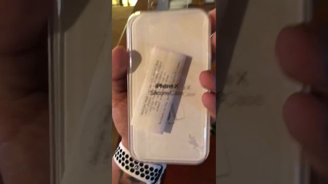 iPhone X white silicone case DO NOT BUY! смотреть онлайн