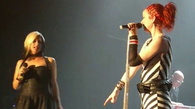 Shirley Manson and Aimee Echo смотреть онлайн