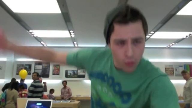 What is Love in the Apple Store - Perimeter смотреть онлайн