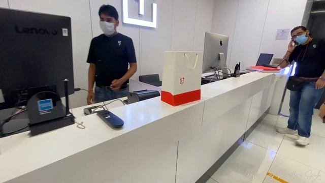 Buying The All New OnePlus 9R | India | Kabiraaa смотреть онлайн