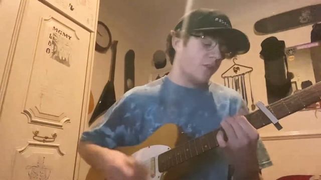 Mac DeMarco - Moonlight On The River смотреть онлайн