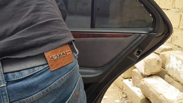 СНЯТИЕ ЗАДНЕЙ ДВЕРНОЙ ПАНЕЛИ Mercedes benz w210 смотреть онлайн