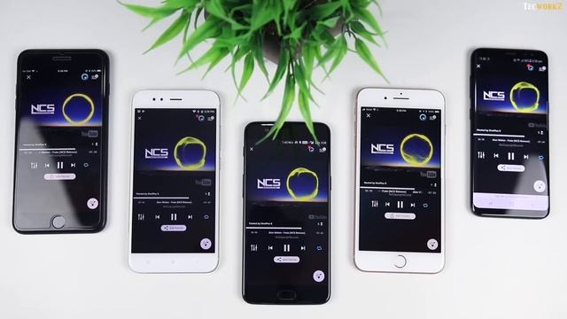 How to sync music across multiple devices | AmpMe смотреть онлайн