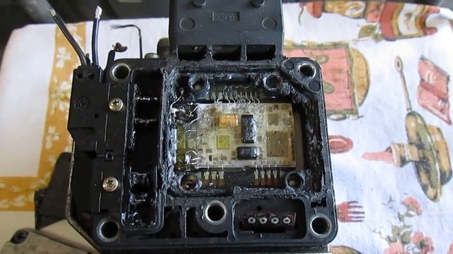 Меры безопасности при вскрытии блока управления VP-44 2.5 TDI V6 смотреть онлайн