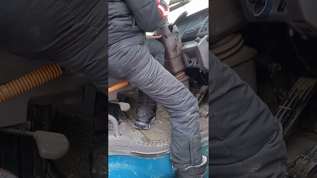 звук работы двигателя F17-d -Hino 287