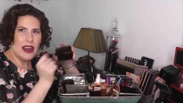 My Makeup Collection - The Entire Thing смотреть онлайн