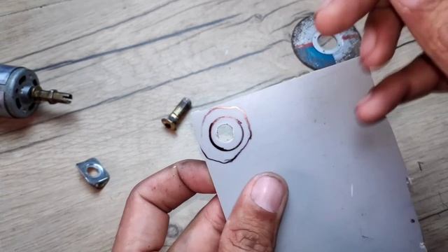 खुद घर पर बनाएं 5mm Shaft Connector Angle Grinder के लिए | How To Make 5mm Shaft Connector смотреть онлайн