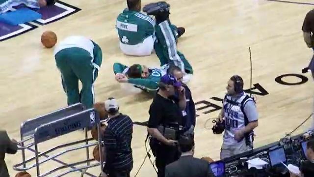 Scot Pollard stretching смотреть онлайн