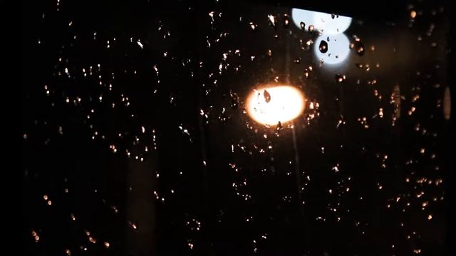 ASMR - 5 minutes of rain tapping on my window смотреть онлайн