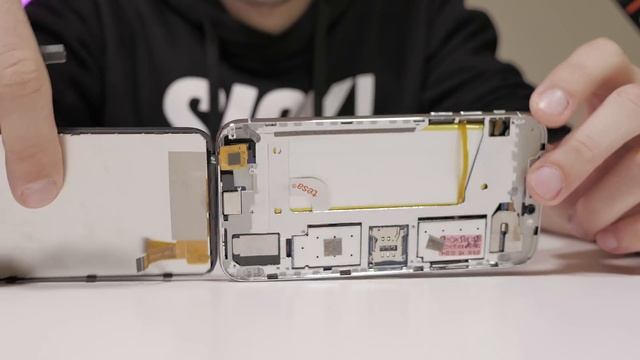 What's Inside a FAKE chinese iPhone XS ! смотреть онлайн