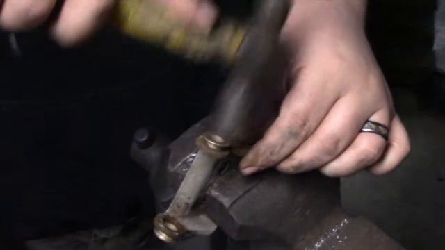 How to change door pins on a 93-98 Grand Cherokee ZJ смотреть онлайн