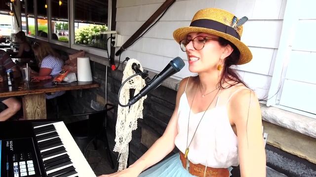 Don't Stop (Fleetwood Mac live loop cover) by Allison Stella смотреть онлайн