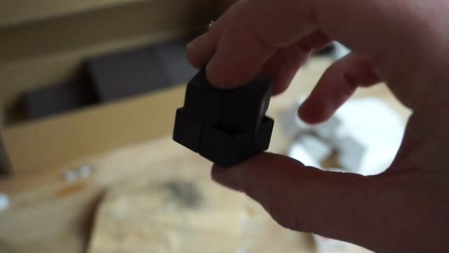 Cyber Truck 2x2 [Custom Puzzle] смотреть онлайн
