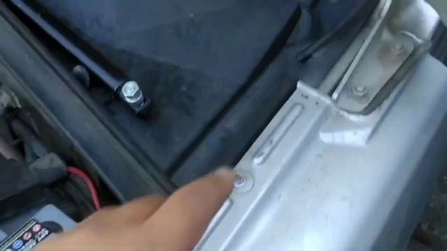 Установка пневмо гидравлических упоров капота нива Шевроле смотреть онлайн