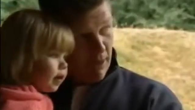 Windows Movie Maker 2 Sample Clip смотреть онлайн