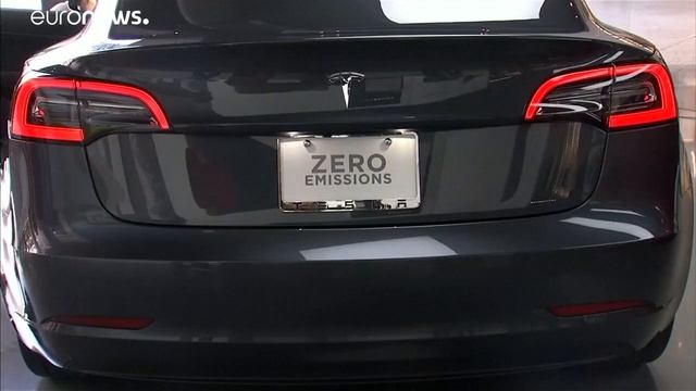 Tesla вышла в прибыль смотреть онлайн