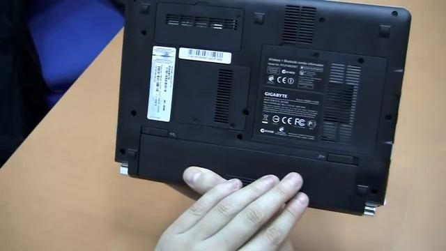 Gigabyte M1005 Booktop N550 Hands On смотреть онлайн