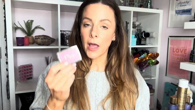 MY CURRENT MAKEUP FAVES & GO-TO'S | Simple Makeup Must Haves for over 40s | Natural Makeup Spring 2 смотреть онлайн