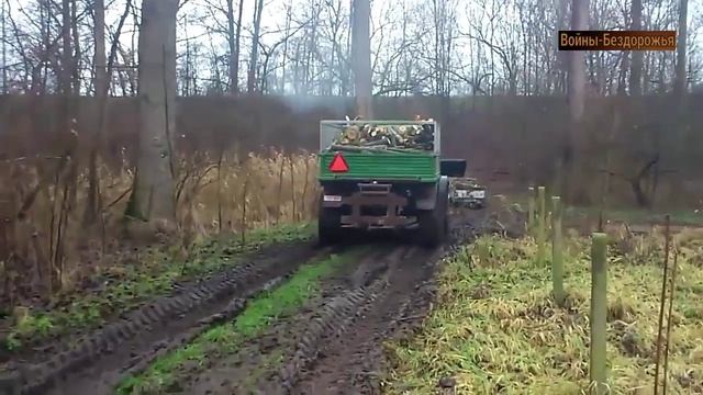 Потрясающие полноприводные грузовики Unimog _ старые грузовики Mercedes Benz. смотреть онлайн