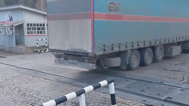 МАЗ-6430 с полуприцепом смотреть онлайн