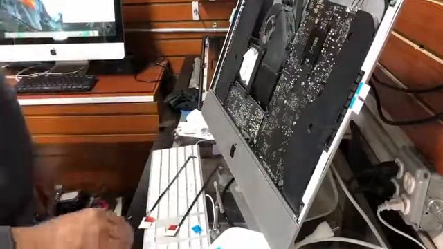 iMac (21.5-inch, Late 2015) Screen replace смотреть онлайн