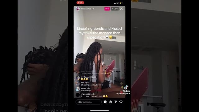Lincoln grounds and kissed mystikal the menace then wiped it off 😂😂😂 смотреть онлайн