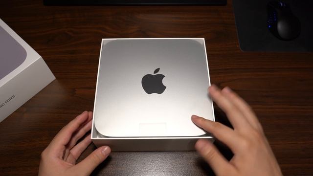 Mac Mini M1 (Unboxing & Overview) смотреть онлайн