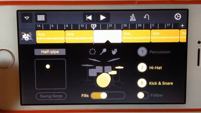 How to use DRUMMER in GarageBand iOS (iPad/iPhone) смотреть онлайн