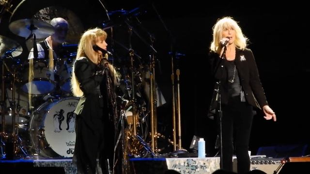Fleetwood Mac - All Over Again - Detroit 2018 смотреть онлайн