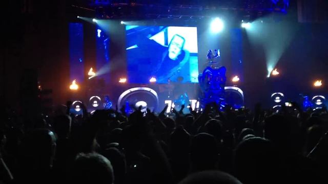 Twins Of Evil Tour - Rob Zombie - Dragula - Live in Lincoln NE 2012 смотреть онлайн