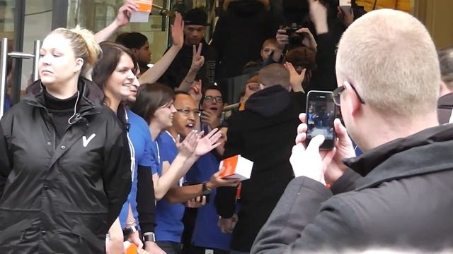 opening apple store amsterdam 3 maart 2012 смотреть онлайн